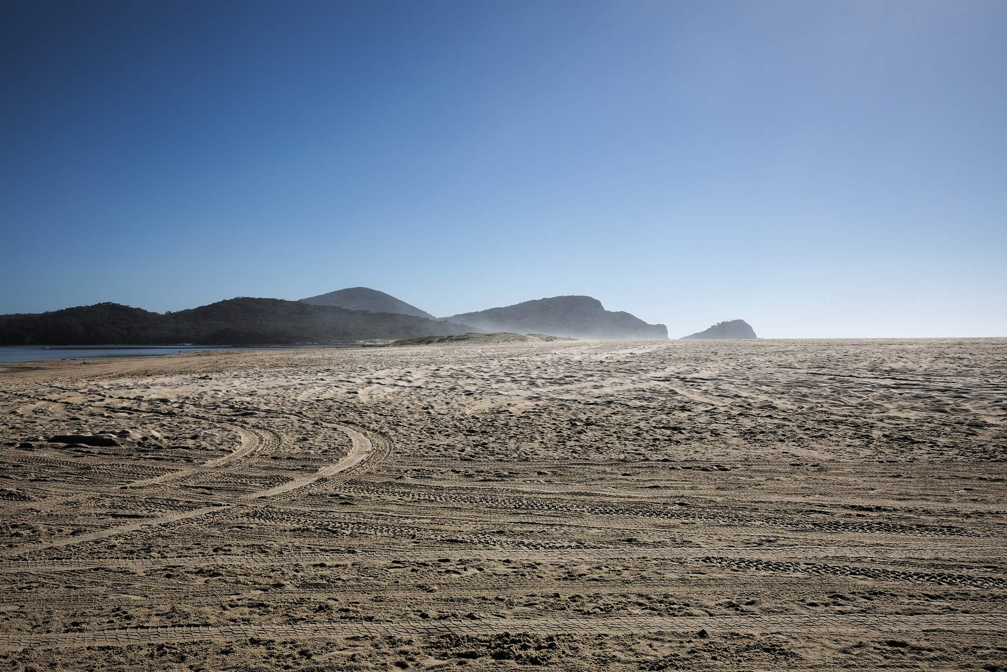Canon EF 16-35mm F4L IS USM sample photo. The expansive dune photography