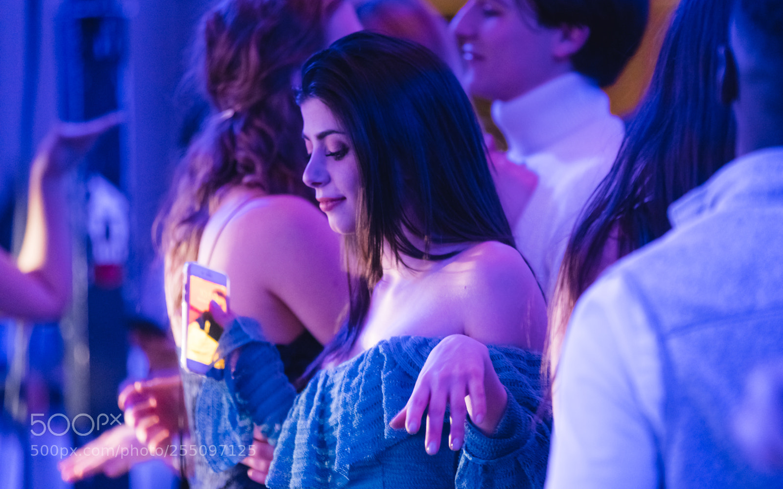 Sony a7R II sample photo. Enjoying the show photography