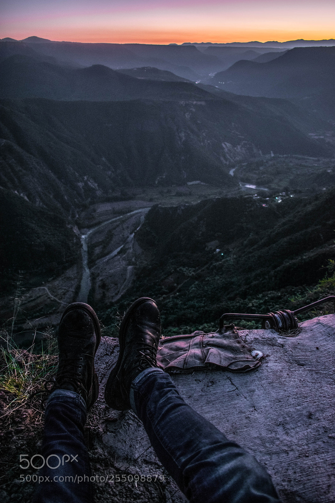 Nikon D3400 sample photo. Same place, different hour photography