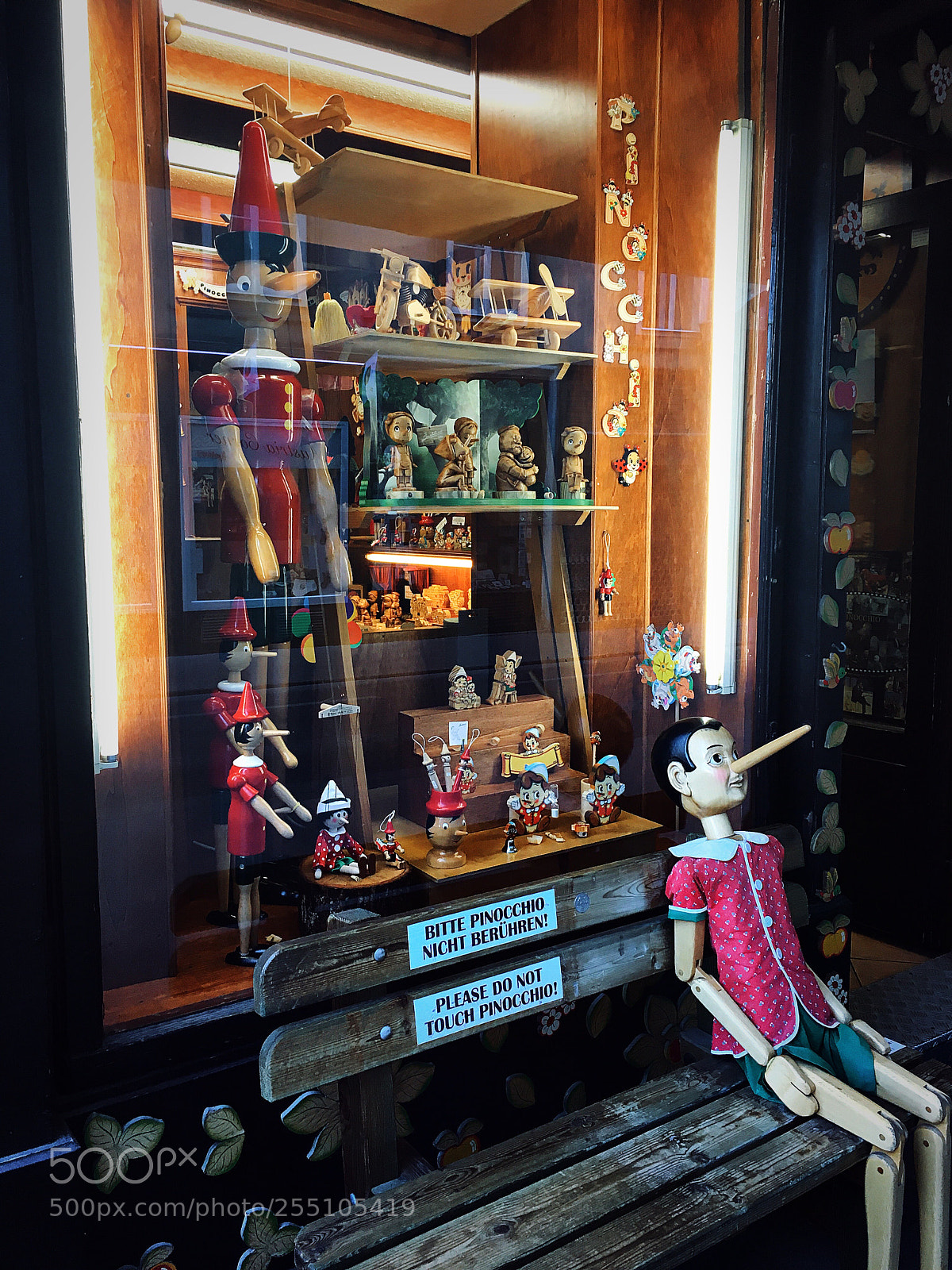 Apple iPhone 6s sample photo. Pinocchio photography