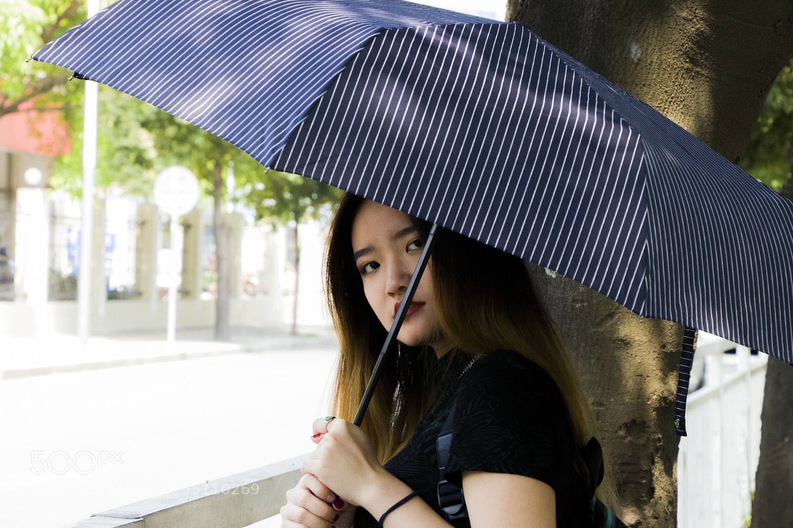Canon EOS 77D (EOS 9000D / EOS 770D) sample photo. Moving lady photography