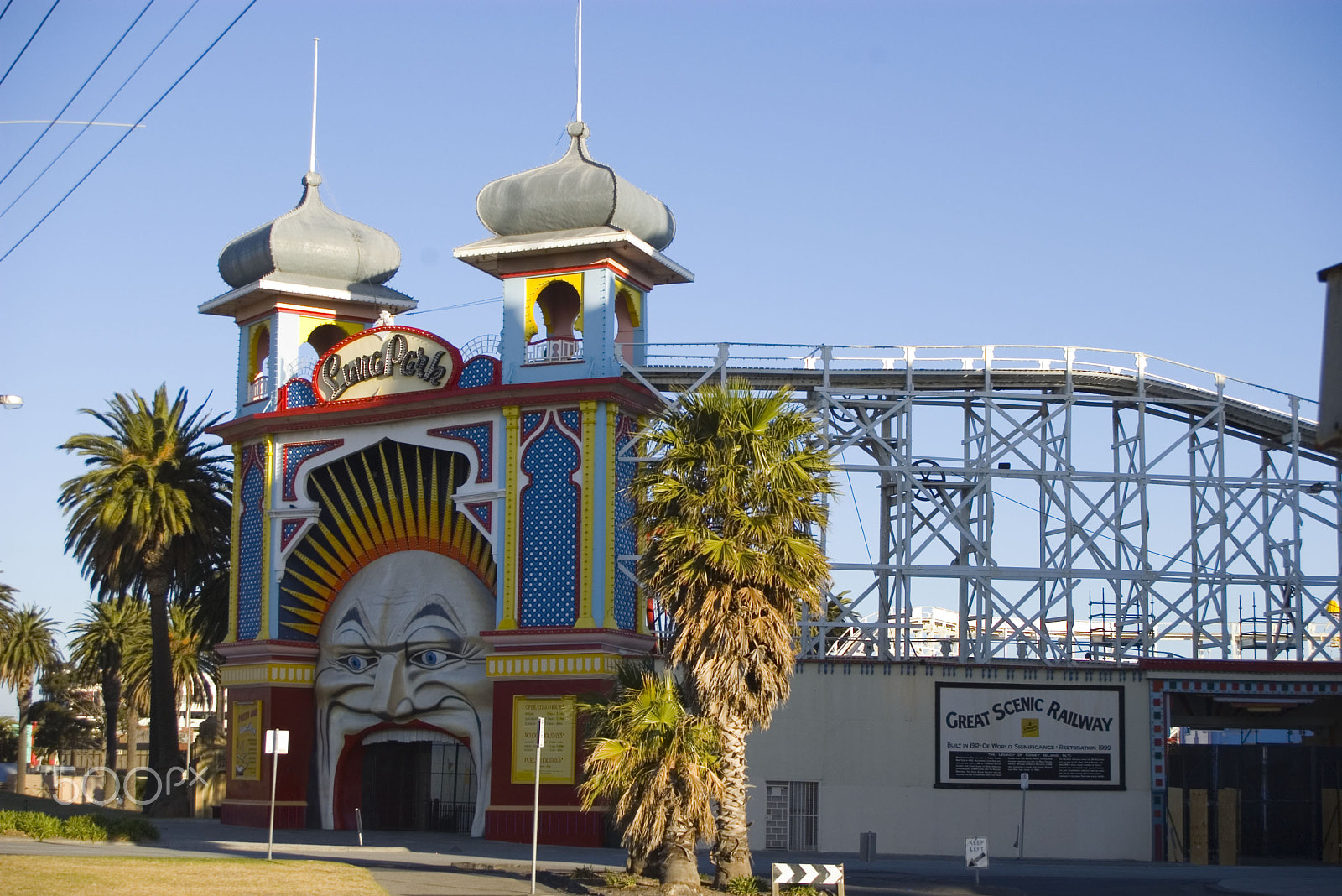 Pentax K100D sample photo. Luna park st kilda photography