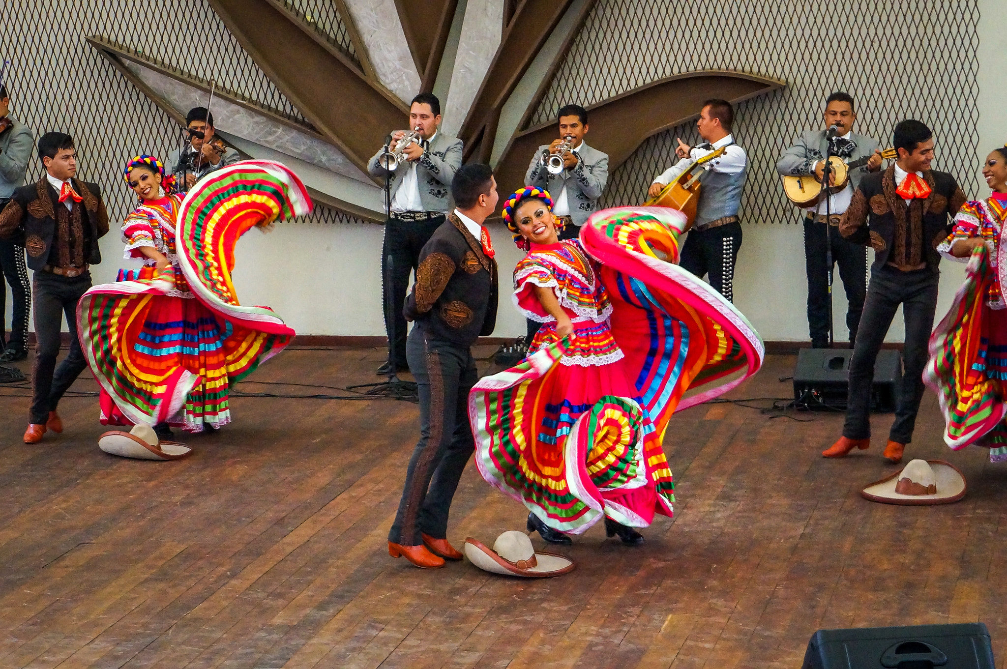 Sony Alpha NEX-F3 sample photo. Jarabe tapatio photography