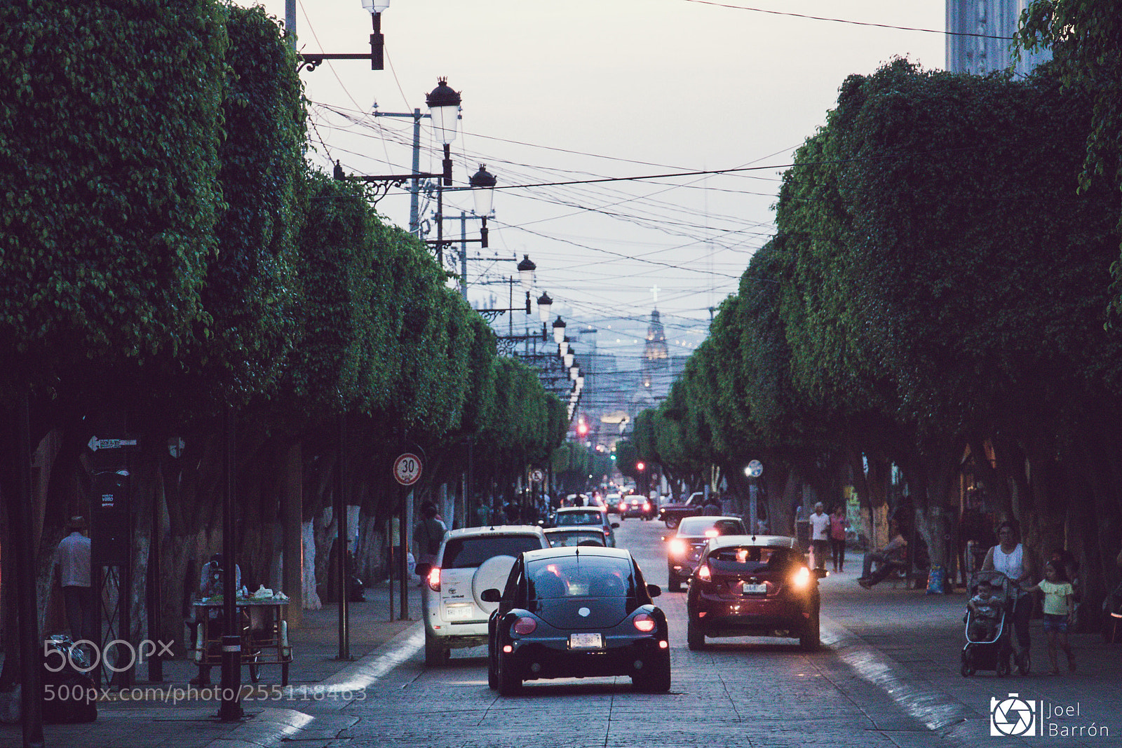 Canon EOS 750D (EOS Rebel T6i / EOS Kiss X8i) sample photo. Urban photography  photography