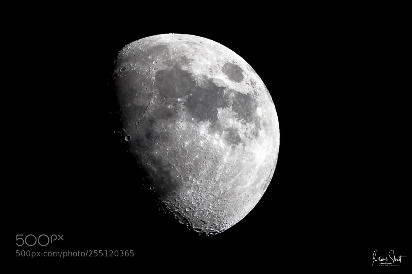 Canon EOS 5D Mark IV sample photo. April's waxing gibbous moon photography