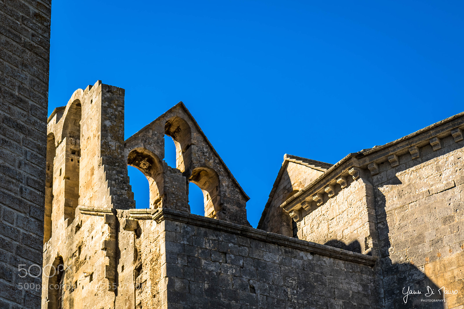 Canon EOS 7D Mark II sample photo. Abbaye de montmajour photography