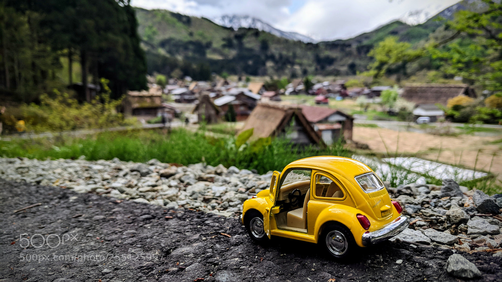 Google Pixel sample photo. On the road photography