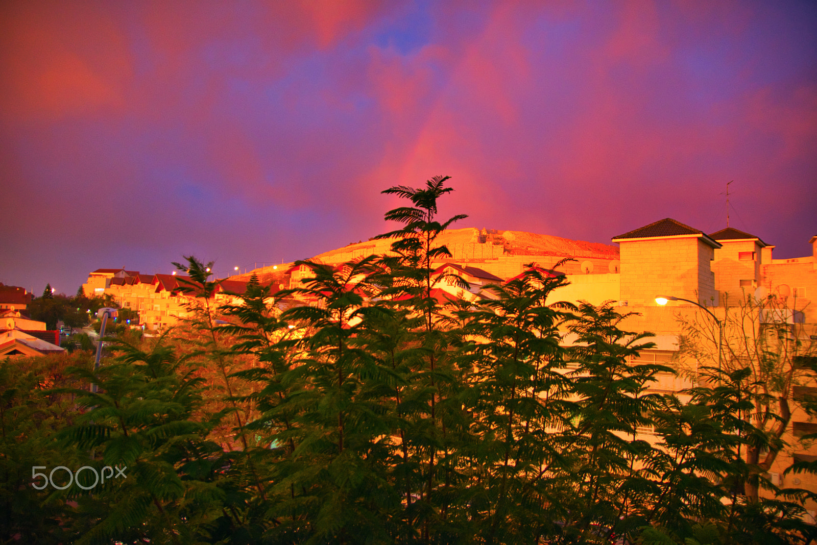 Sigma 17-50mm F2.8 EX DC OS HSM sample photo. Sunrise and rail at the time. photography