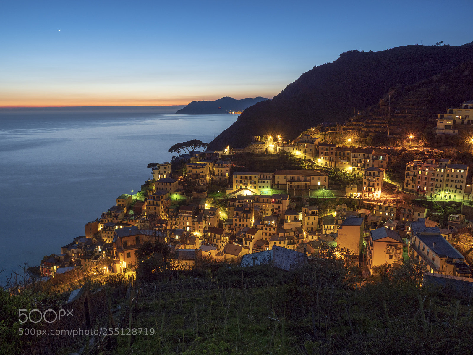 Olympus OM-D E-M1 Mark II sample photo. Riomaggiore photography