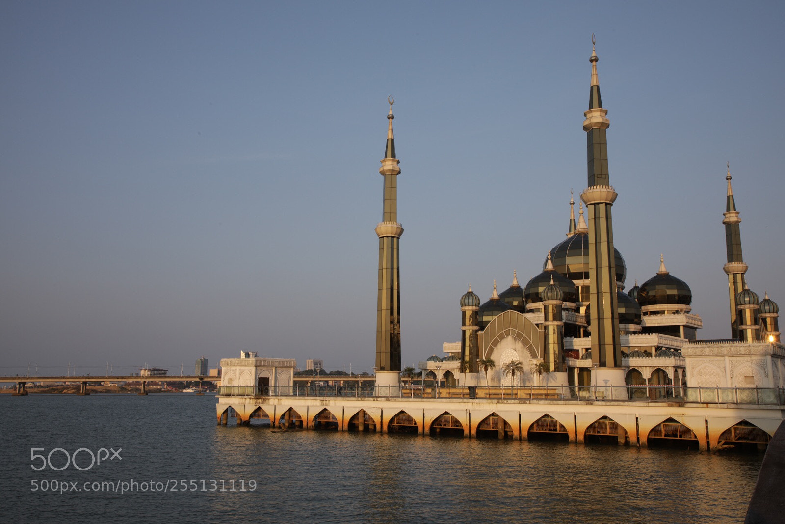Canon EOS 5D Mark IV sample photo. Crystal mosque photography