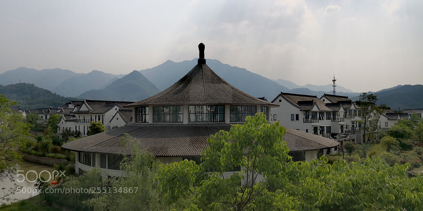 HUAWEI Mate 10 Pro sample photo. 小镇 photography