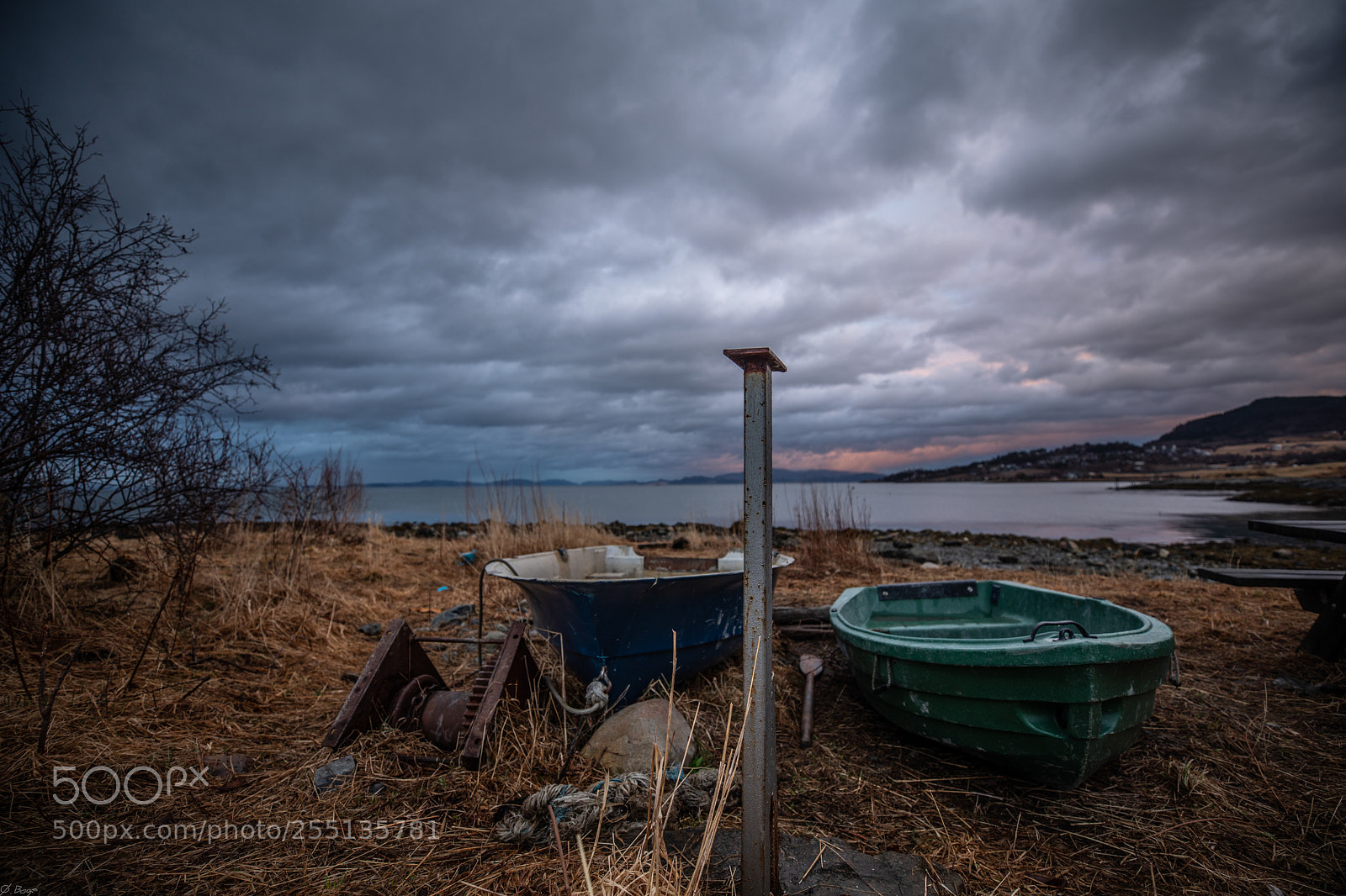 Canon EOS 5D Mark IV sample photo. Forgotten boats photography