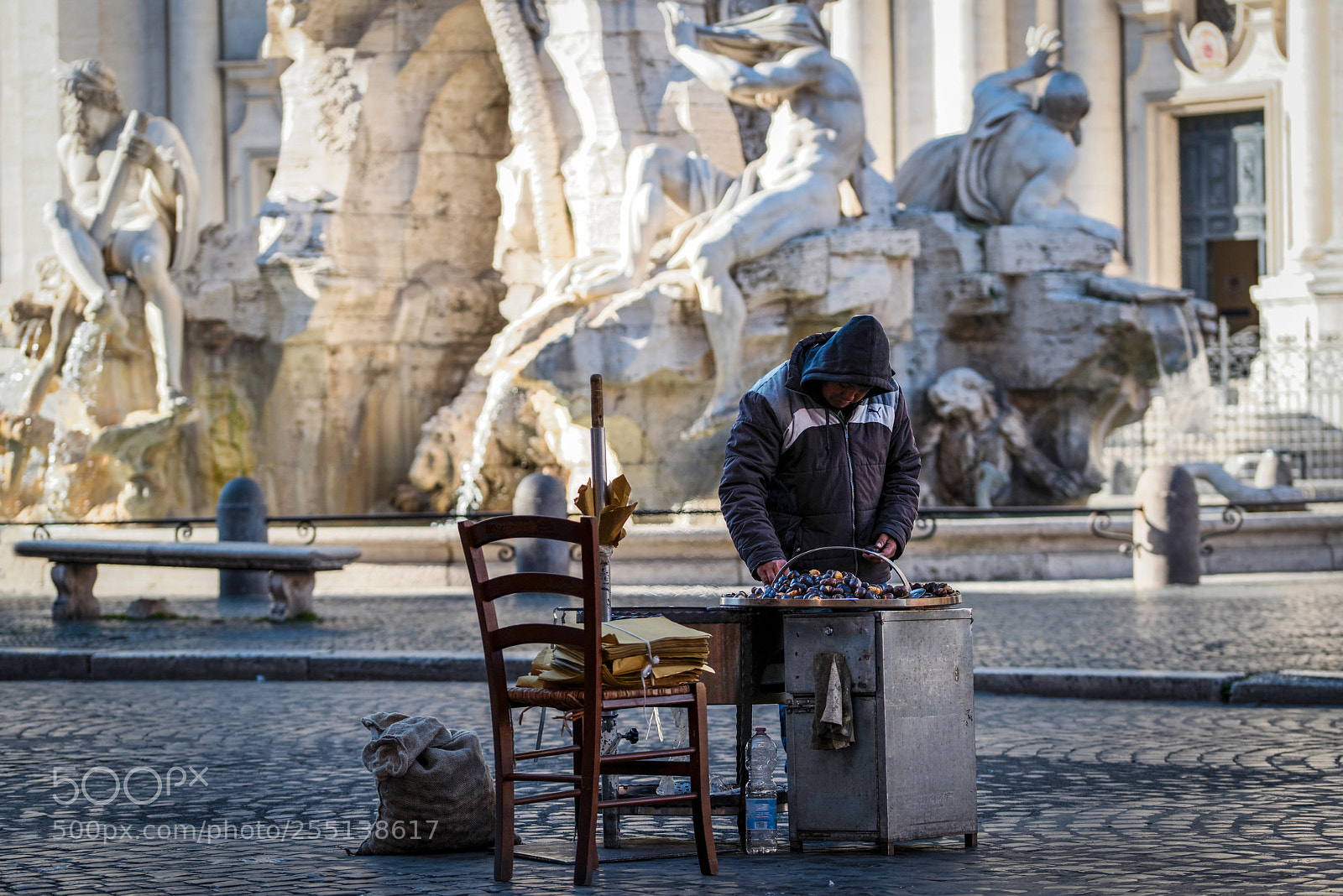 Nikon D800 sample photo. Hot browns seller, piazza photography