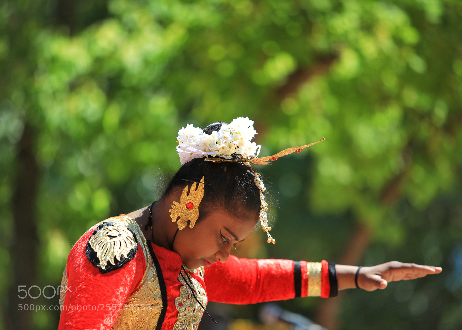Canon EOS 5D Mark IV sample photo. Sri lankans in cyprus photography