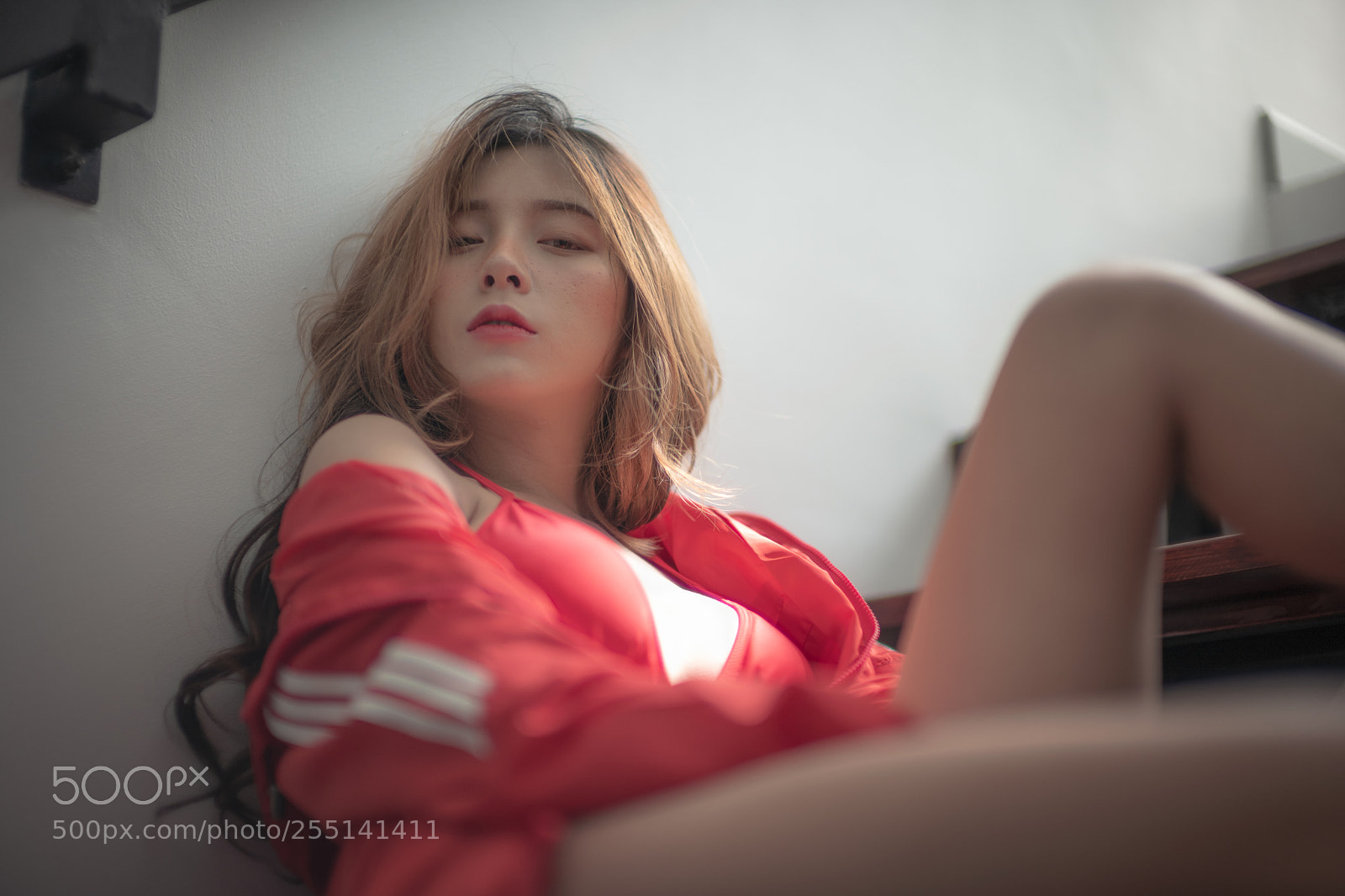 Leica SL (Typ 601) sample photo. The woman in red photography