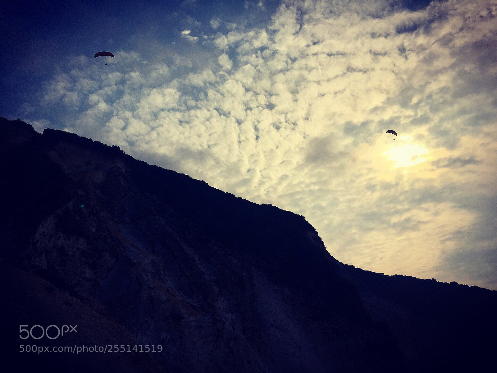 Apple iPhone 6s Plus sample photo. Flying photography