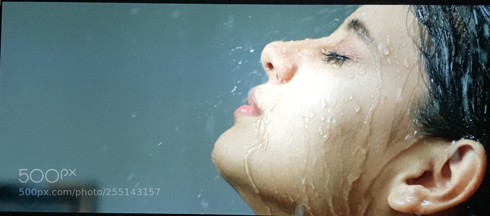 Apple iPhone 7 Plus sample photo. Shower photography