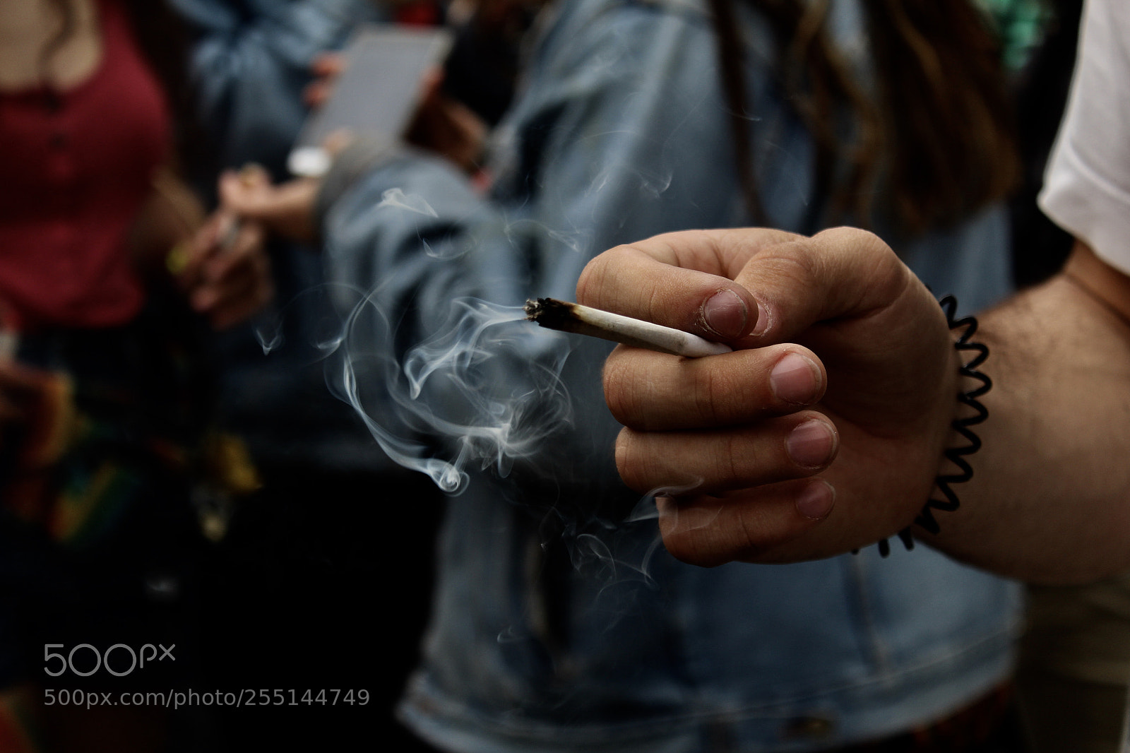 Canon EOS 1200D (EOS Rebel T5 / EOS Kiss X70 / EOS Hi) sample photo. Smoking photography
