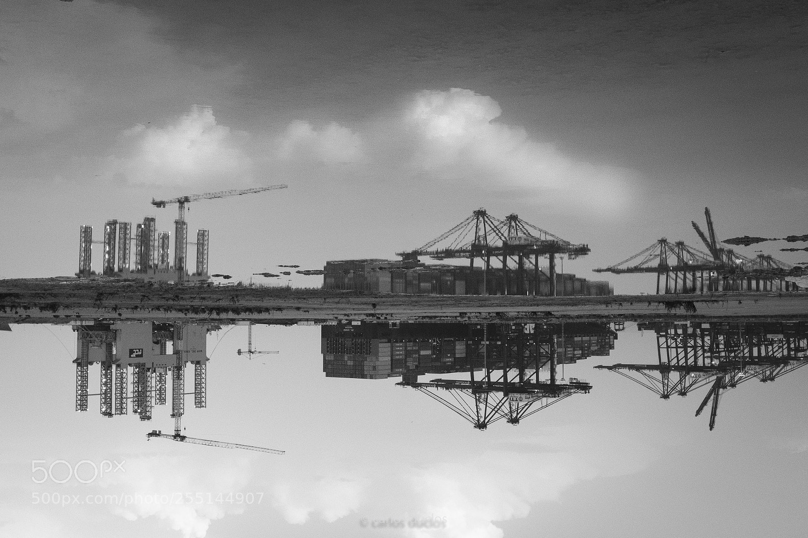 Fujifilm X100F sample photo. El mundo al reves photography