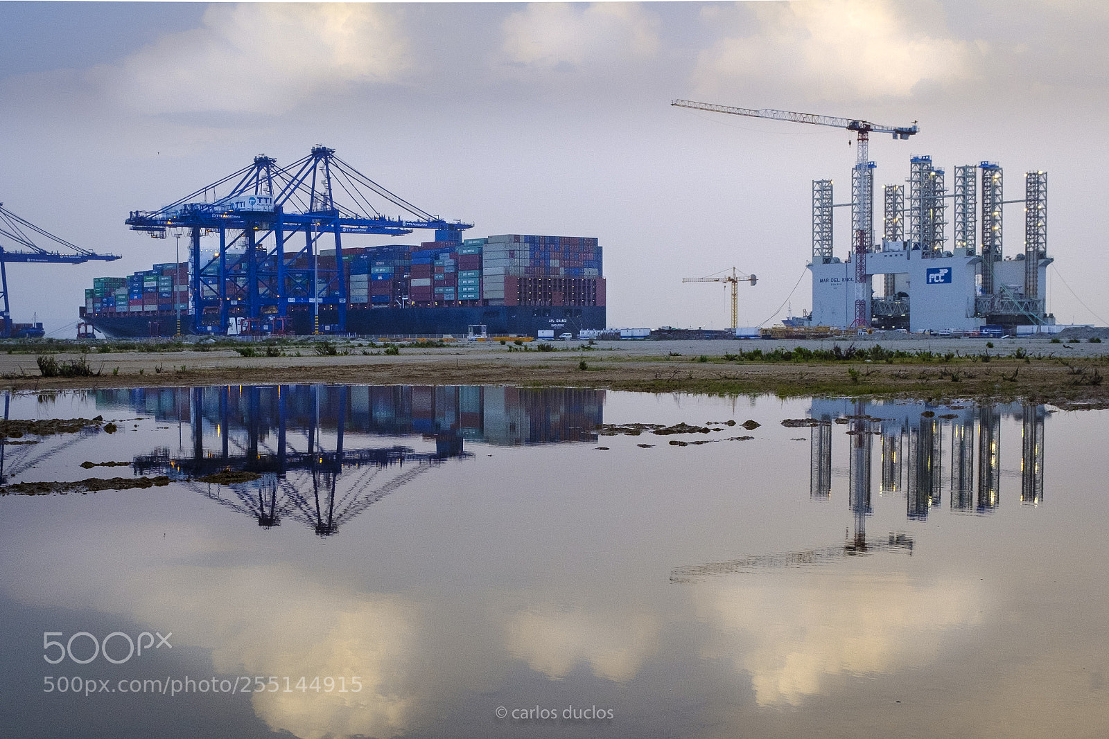 Fujifilm X100F sample photo. Reflejos en ttia photography