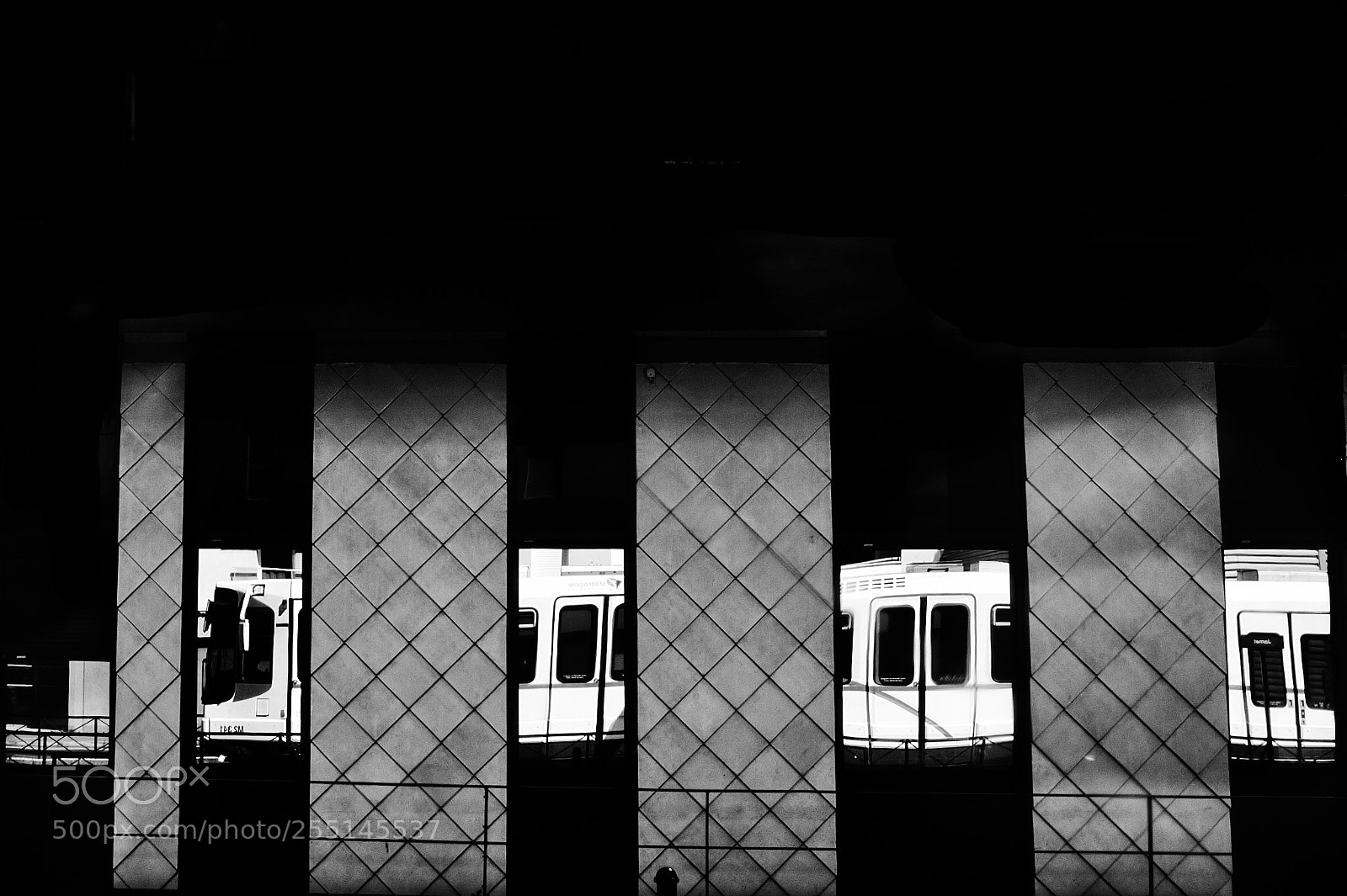 Nikon D700 sample photo. Transport urbain photography