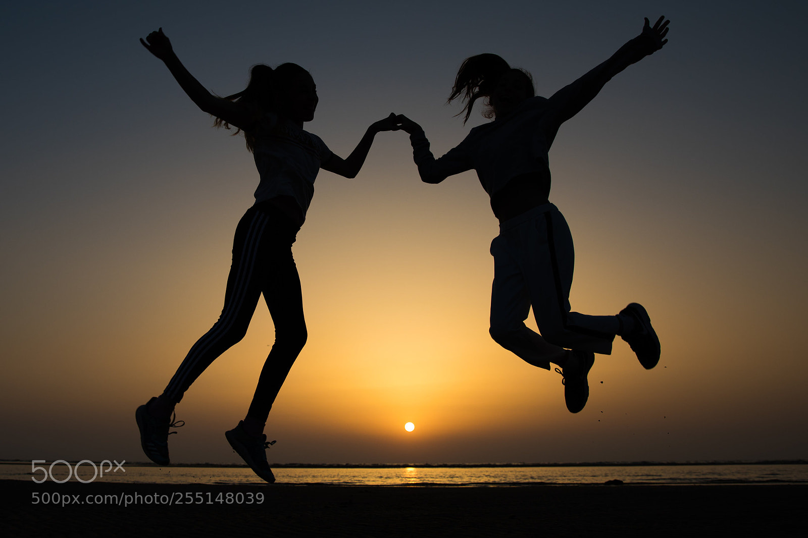 Canon EOS 5D Mark IV sample photo. Friendship photography