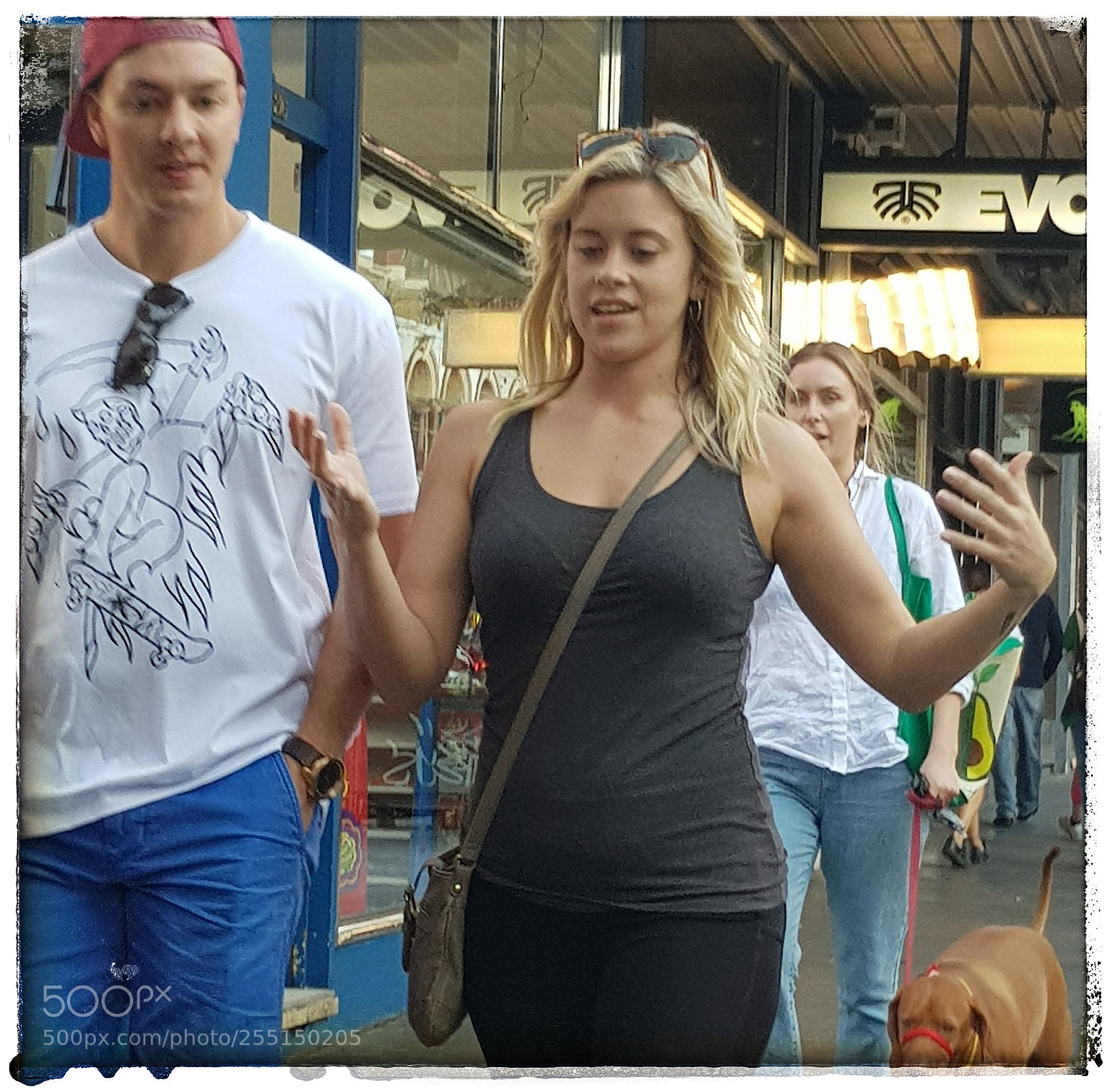 Samsung Galaxy S8 sample photo. Street moment photography