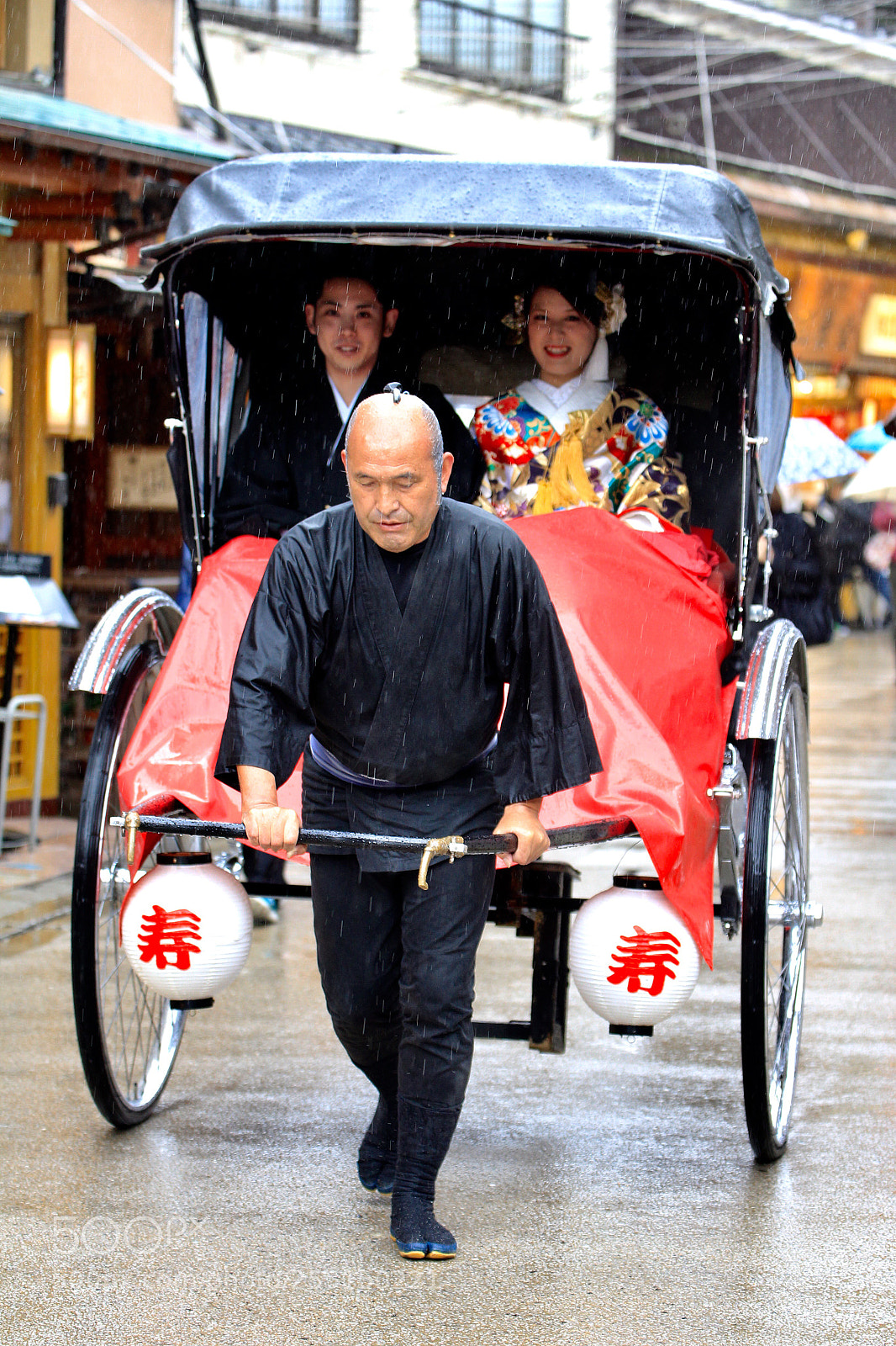 Canon EOS-1D Mark IV sample photo. Rainy day  photography