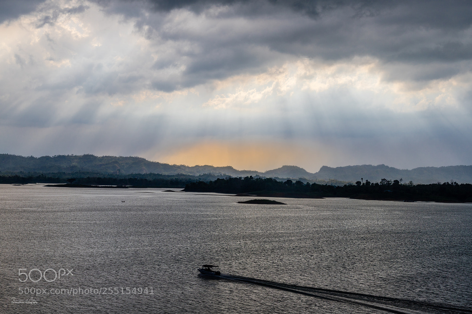 Canon EOS 6D Mark II sample photo. The light rays from photography