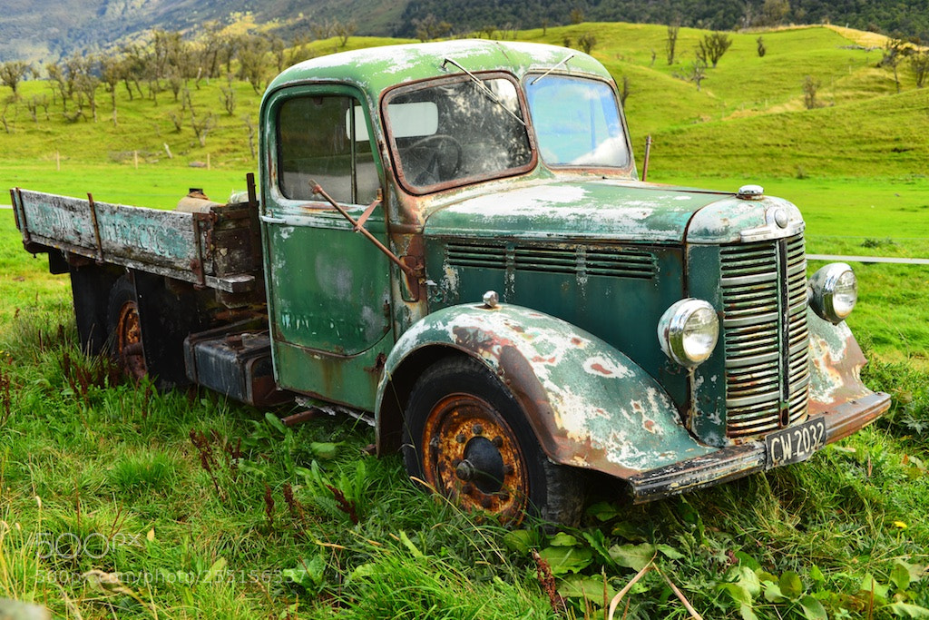 Nikon D600 sample photo. Old truck in field photography