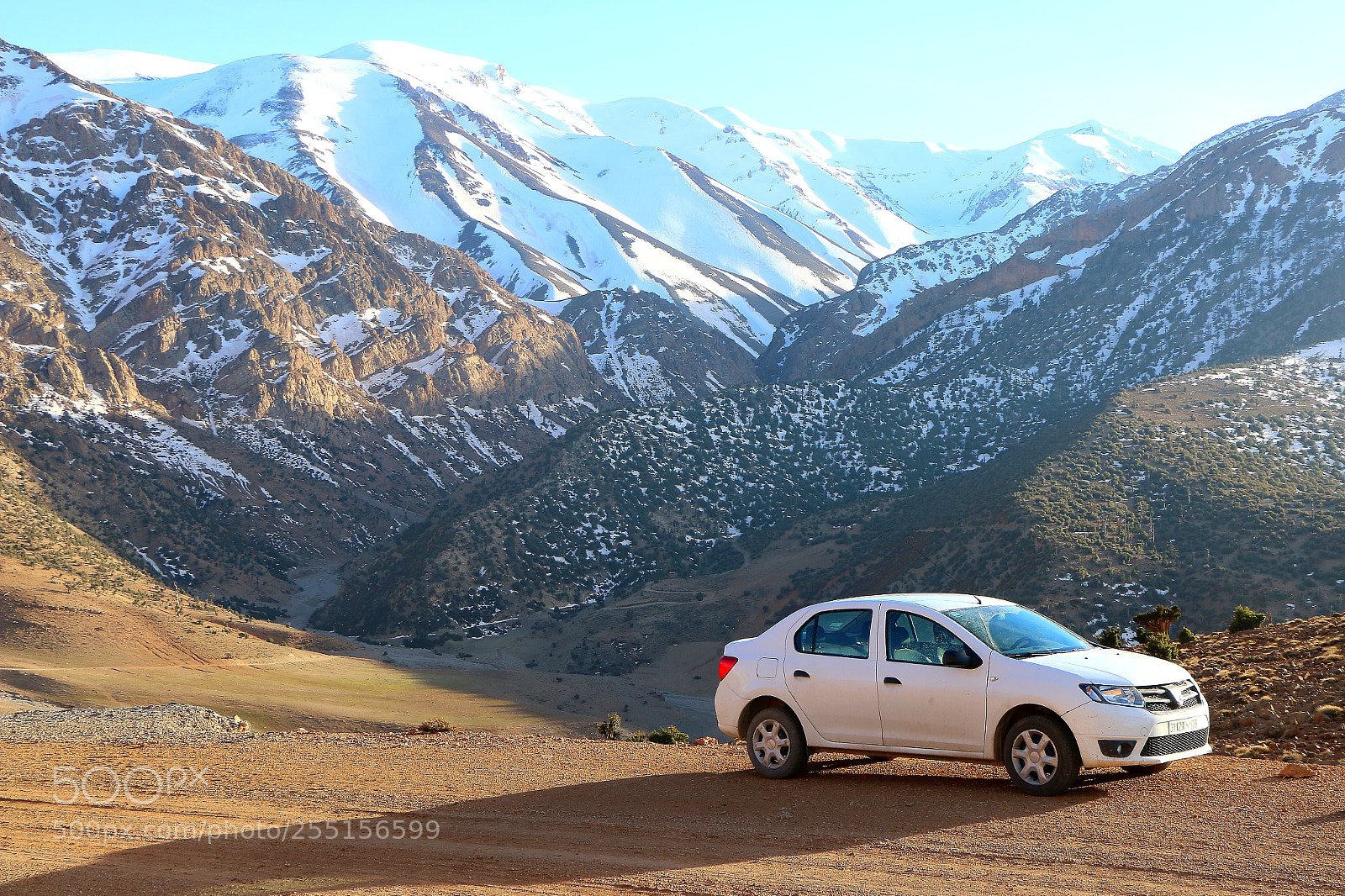 Canon EOS 70D sample photo. White car in jaaffar photography