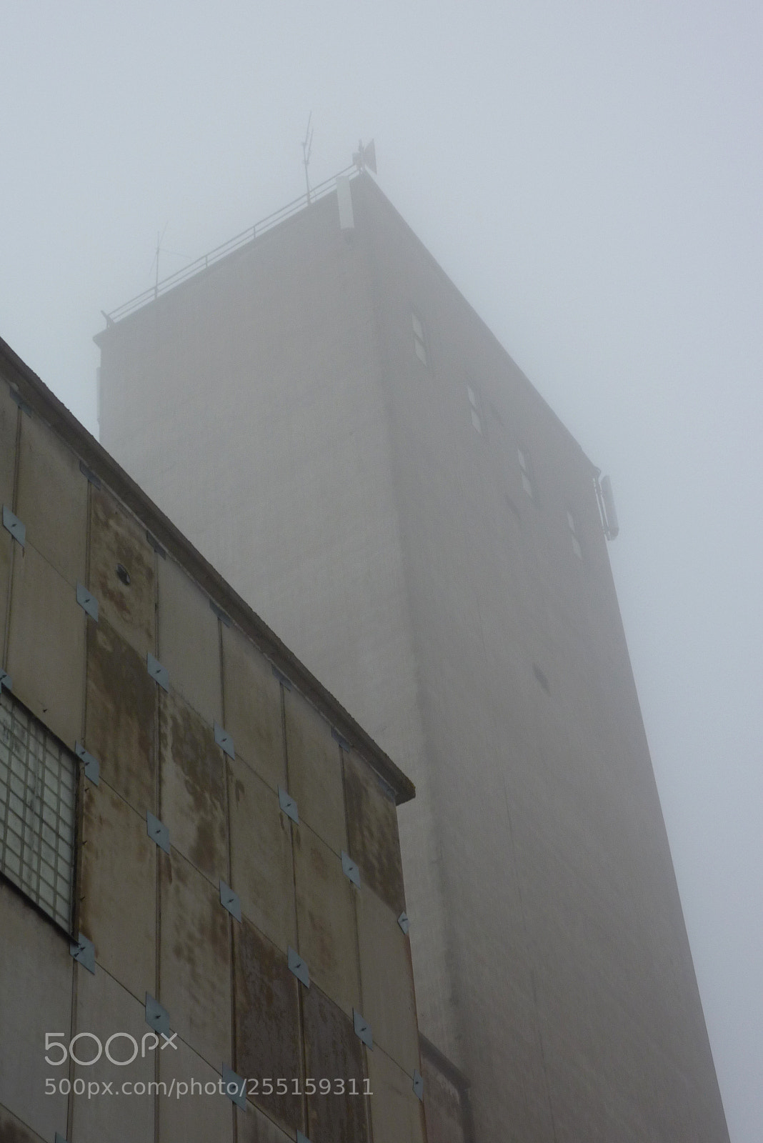 Panasonic DMC-TZ7 sample photo. Abandoneed and junk photography