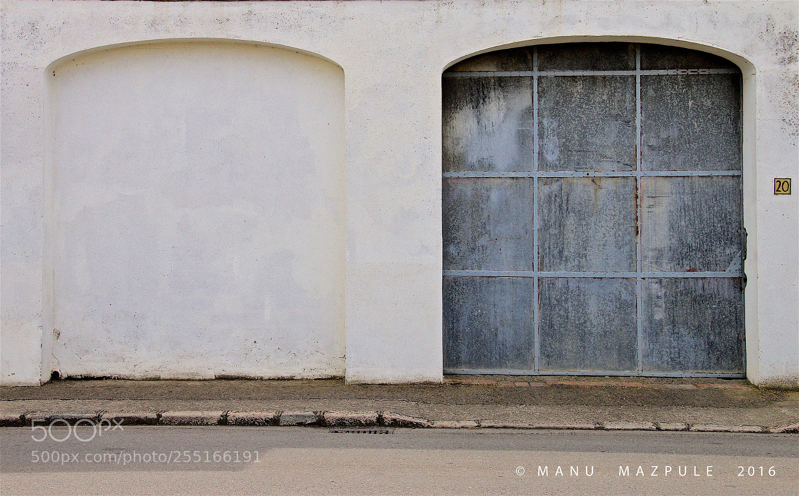 Canon EOS 70D sample photo. 309. girona. catalunya... no passing... photography