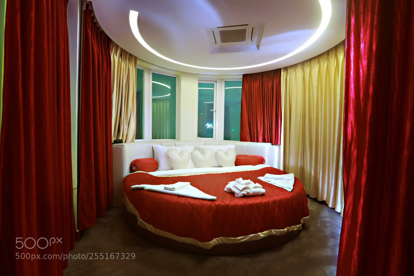 Canon EOS 5D Mark IV sample photo. Room photography