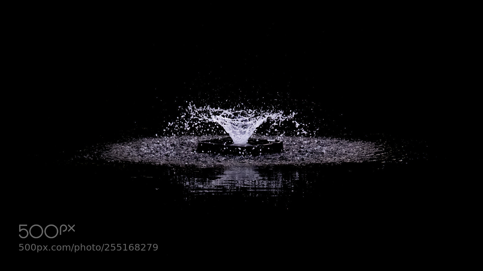 Fujifilm X-T2 sample photo. Fountain photography