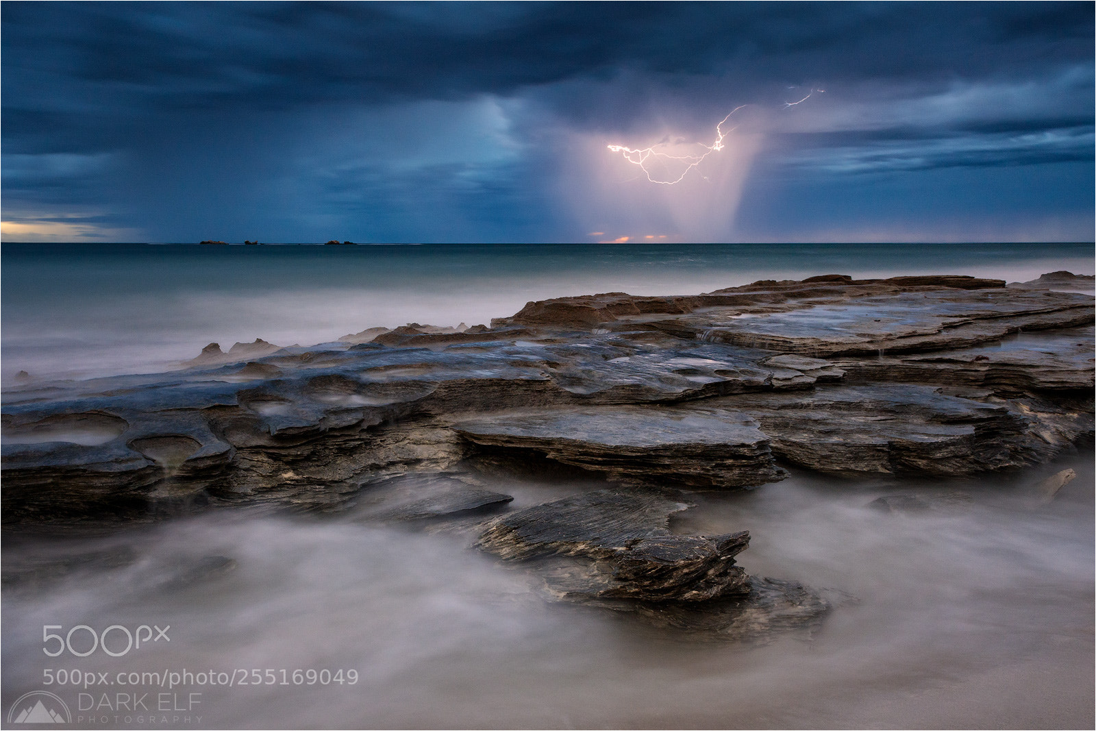 Canon EOS 5D Mark IV sample photo. Distant thunder photography
