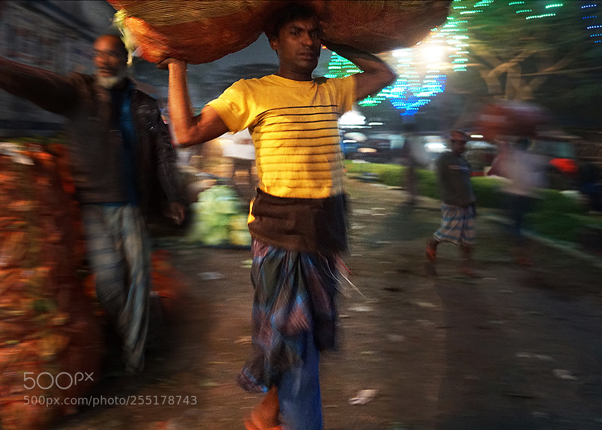 Sony a6000 sample photo. Early morning market in photography