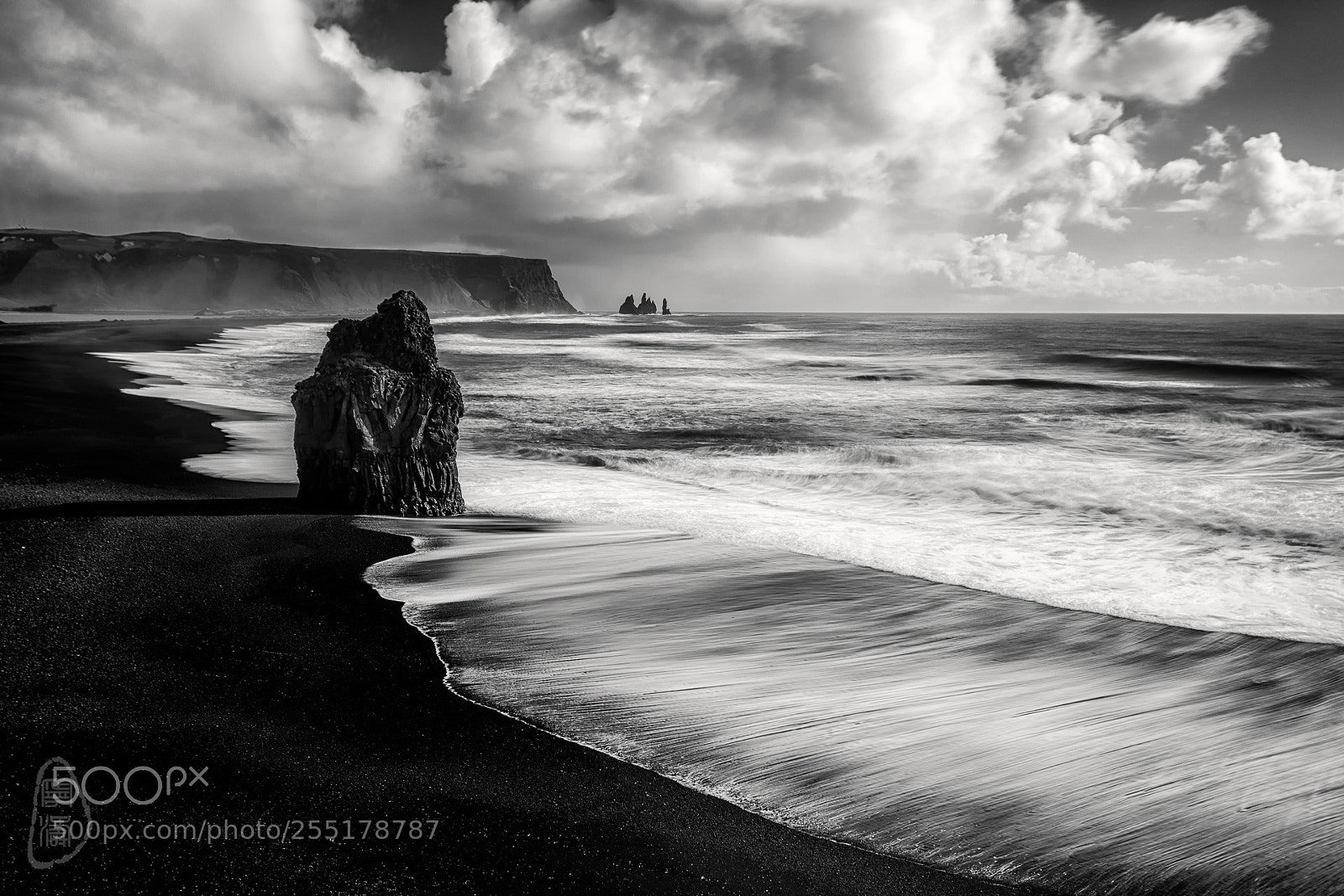 Canon EOS 5D Mark IV sample photo. Black beach photography