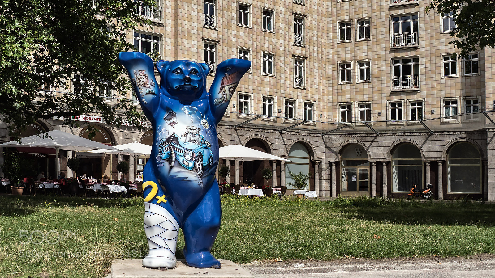 Sony ILCA-77M2 sample photo. Blue photography