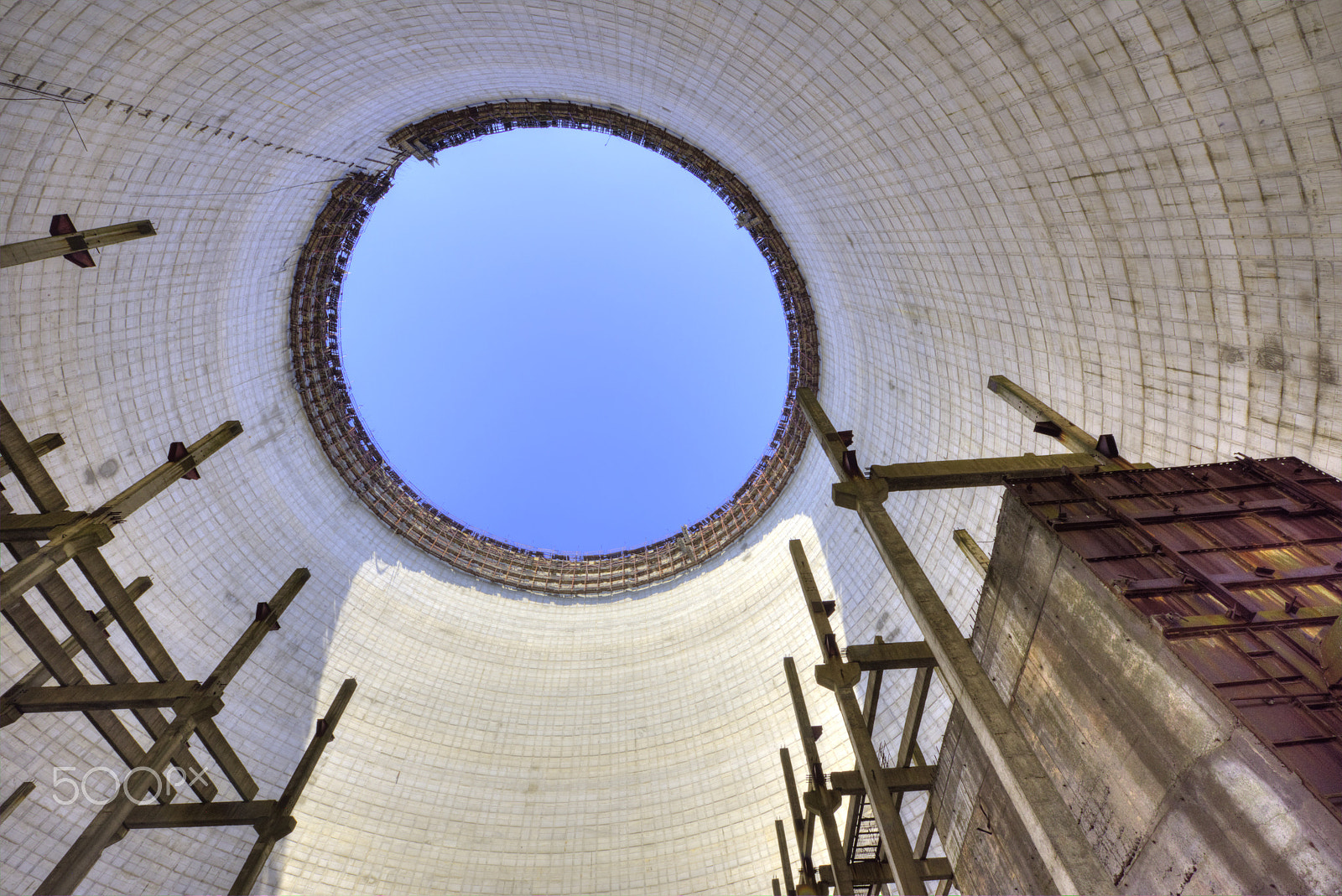 Nikon AF-S Nikkor 14-24mm F2.8G ED sample photo. Exploring inside an abandoned nuclear power plant cooling tower photography