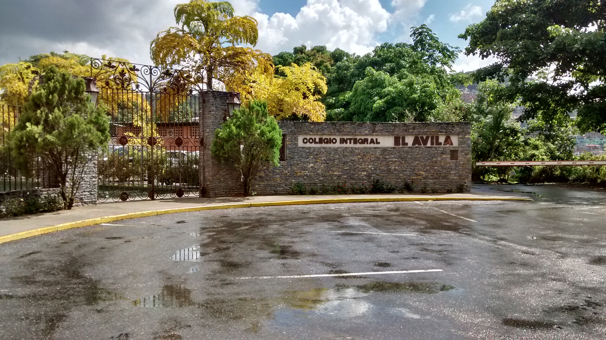 Motorola XT1032 sample photo. Hdr photography