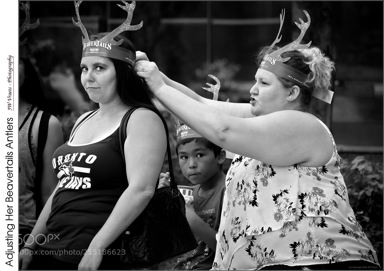 Nikon D7100 sample photo. Adjusting her beavertails antlers photography