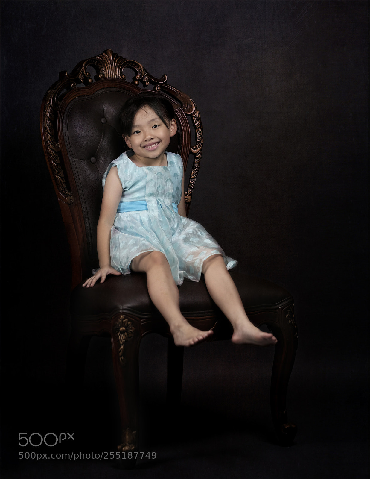 Fujifilm X-T2 sample photo. Kimi's chair photography