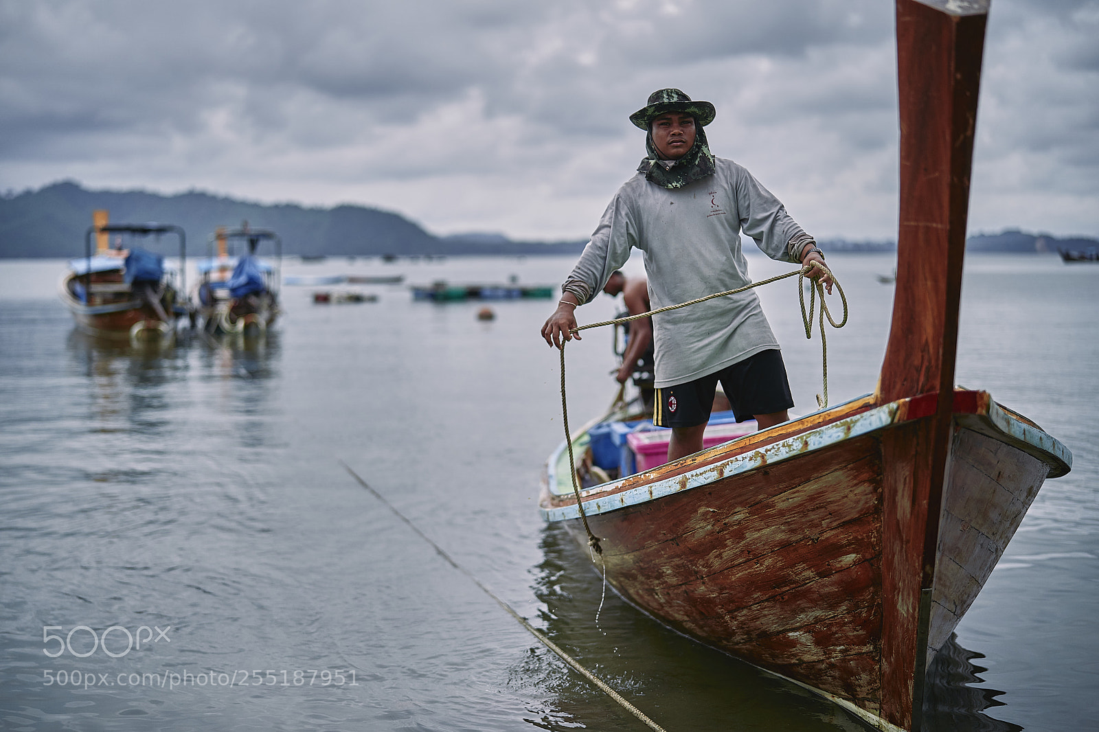 Sony a7 III sample photo. Fisherman holding a rope photography