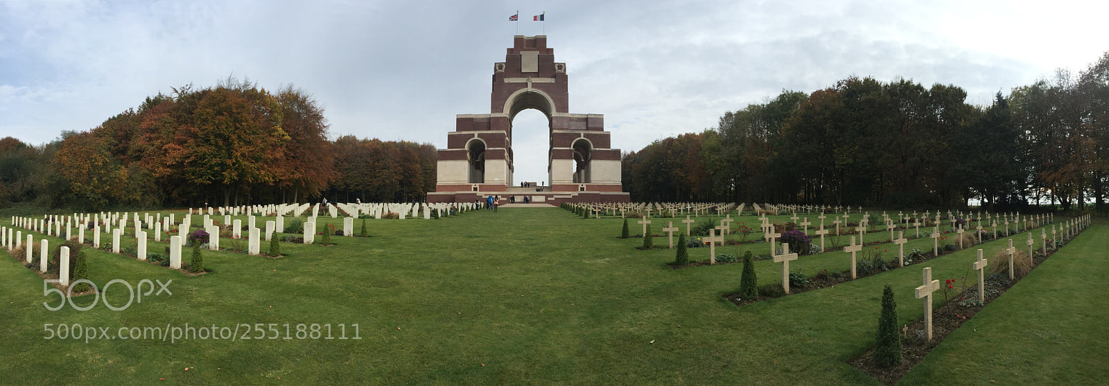 Apple iPhone 6 sample photo. Cwgc grove town british photography