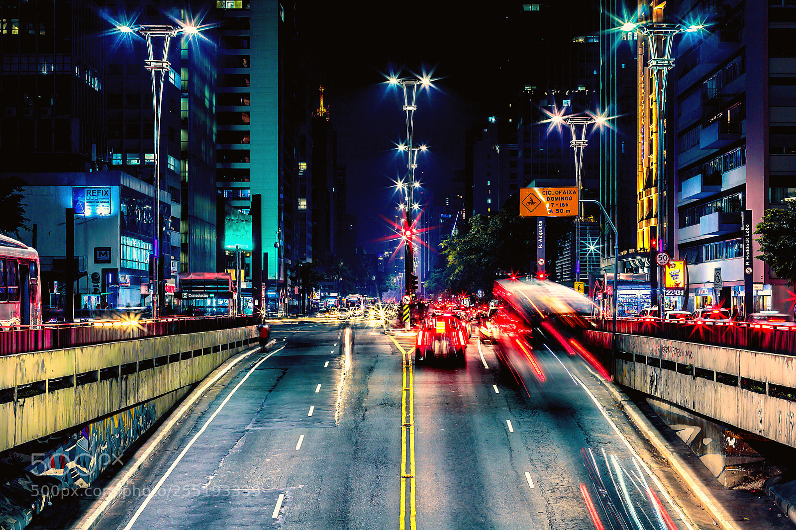 Canon EOS 750D (EOS Rebel T6i / EOS Kiss X8i) sample photo. Av paulista e suas photography