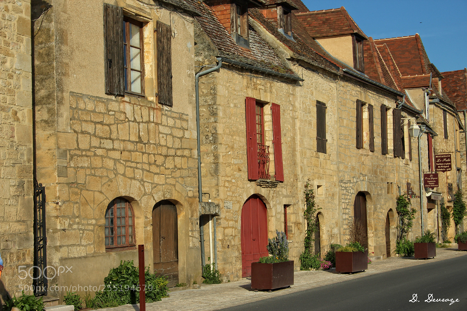 Canon EOS 1200D (EOS Rebel T5 / EOS Kiss X70 / EOS Hi) sample photo. La roque gageac, dordogne photography