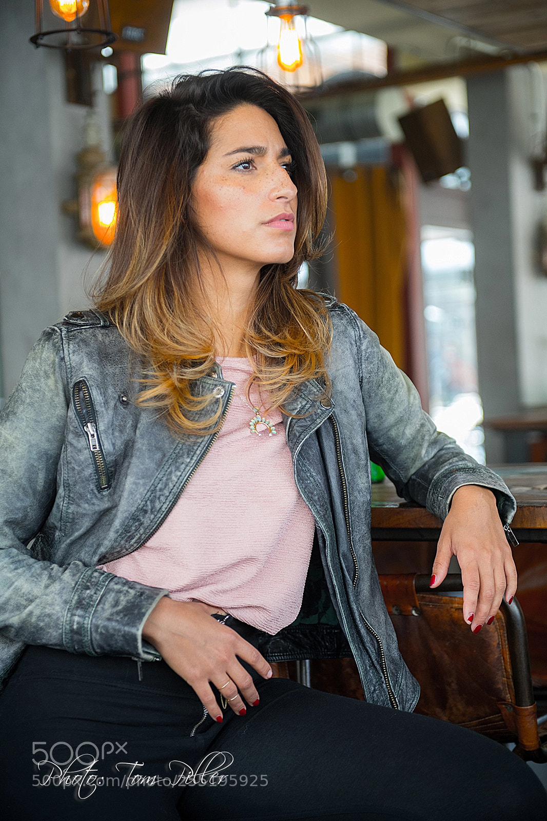 Nikon D850 sample photo. Maite in the bar photography