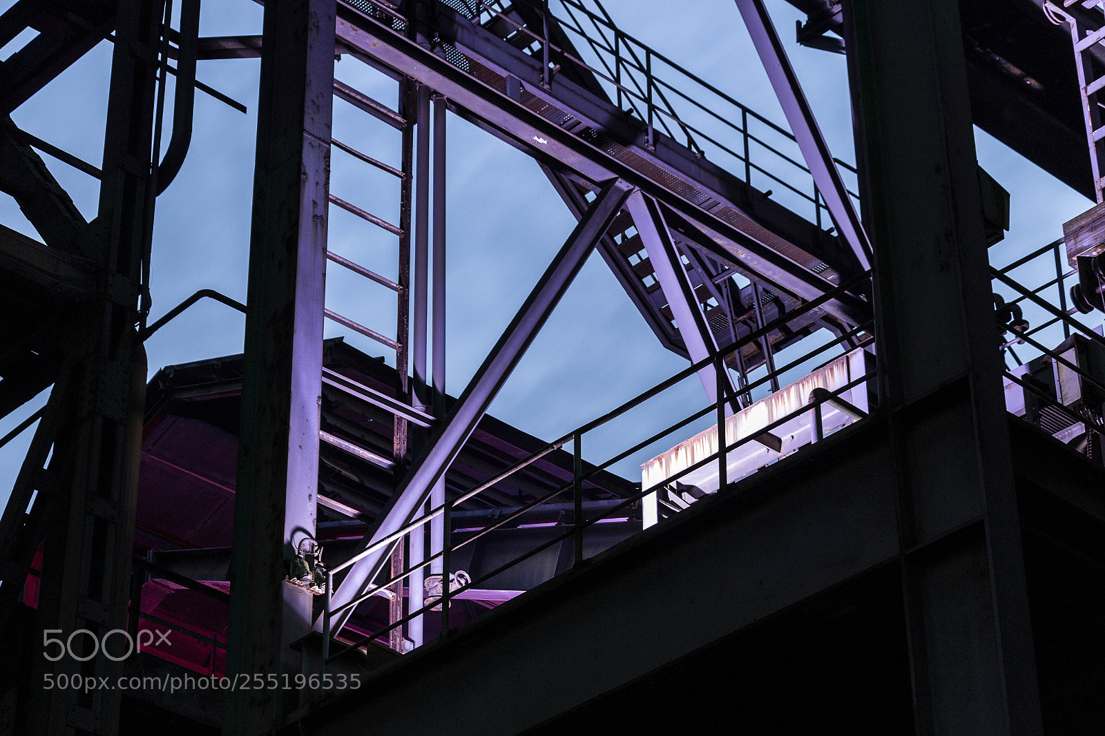 Canon EOS 700D (EOS Rebel T5i / EOS Kiss X7i) sample photo. Ladder photography