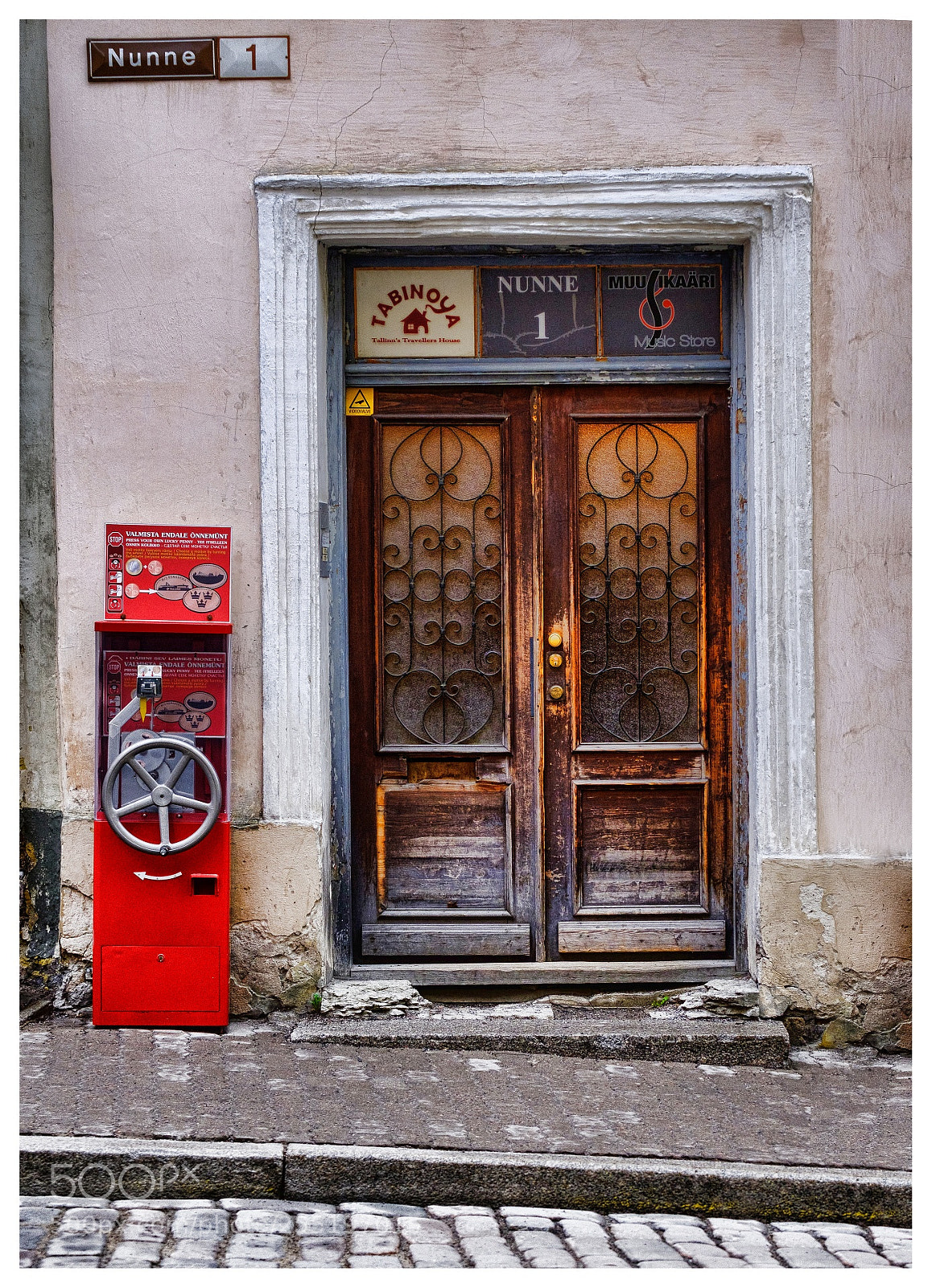 Fujifilm X-T20 sample photo. Worn out portal photography